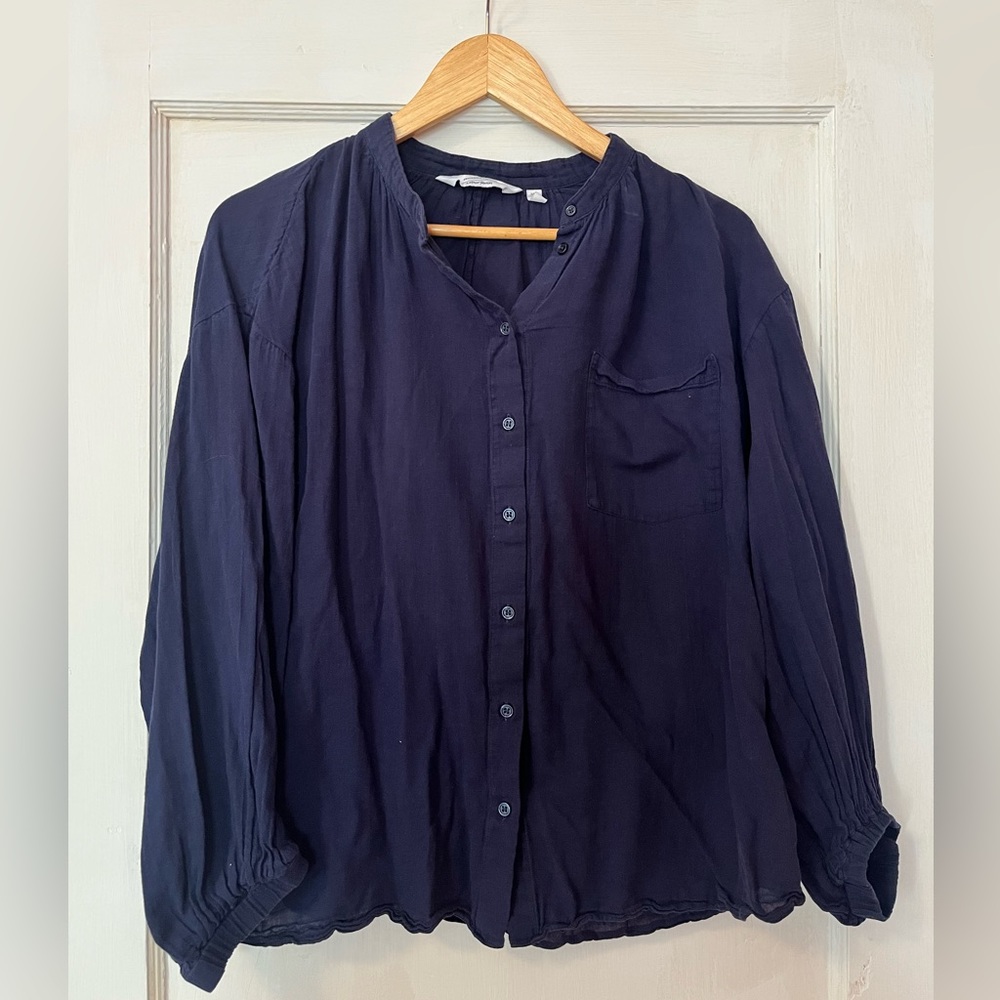 Light mao neck shirt, beautiful dark blue